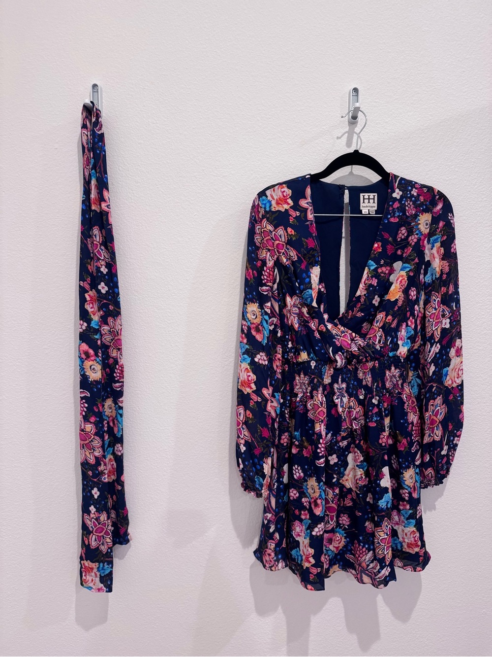 Pre-owned Haute Hippie Dress Size XS